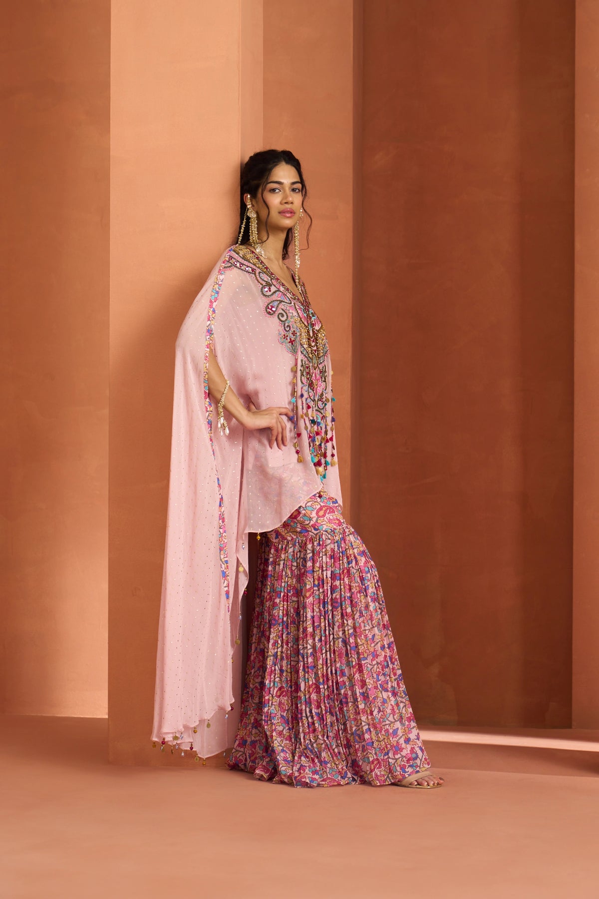 Gulabi Kaftan Set